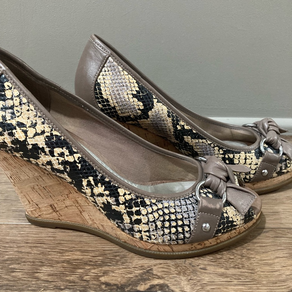 Sperry Top Sider 8 Snake Print Wedge Leather Peep Toe Heel